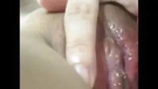 ஜூசி வைப்ரேட்டர் தனியா ஹென்டாய் முதிர்ந்த அம்மா xxx பணிப்பெண்